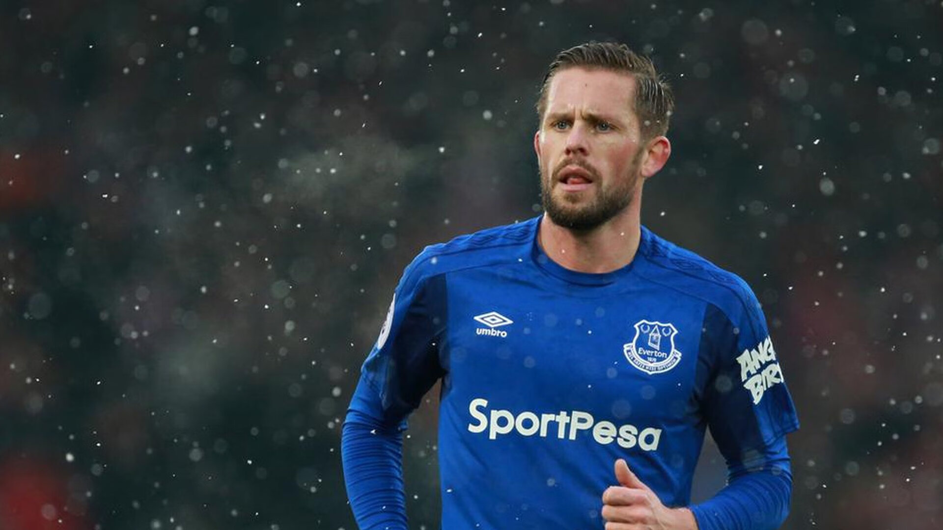 纽卡斯尔联客场0-1惜败狼队，防守端表现稳健，纽卡斯尔联队一球成名